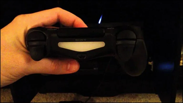 PS Controller Yellow Light